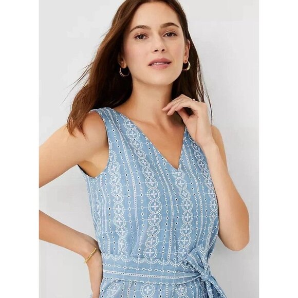 NEW $169  Ann Taylor Embroidered Chambray V neck Midi Dress Blue belted womens 8 - Picture 3 of 3